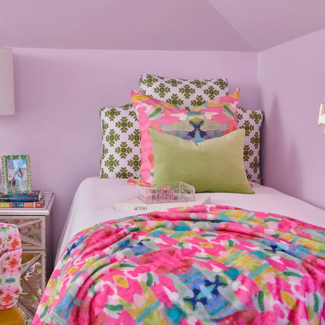 Laura Park Designs Pink Paradise Fleece Blanket - Flirt!